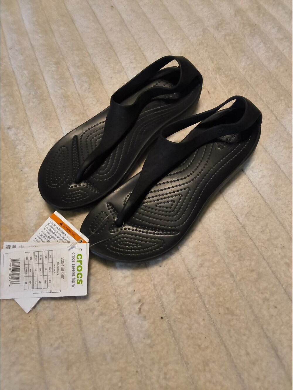 Crocs Women's Black Slingback Sandals Size 6 New with Tags